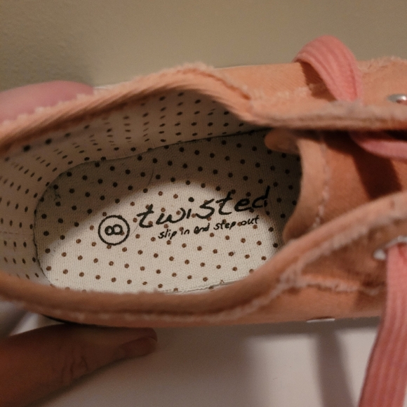 Twisted shoes - Picture 4 of 4